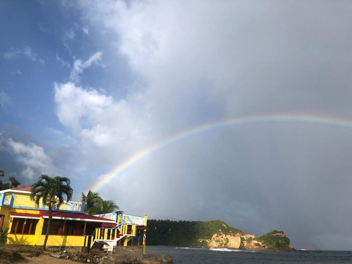 Rainbow Beach Apartments & Rooms Calibishie ภายนอก รูปภาพ